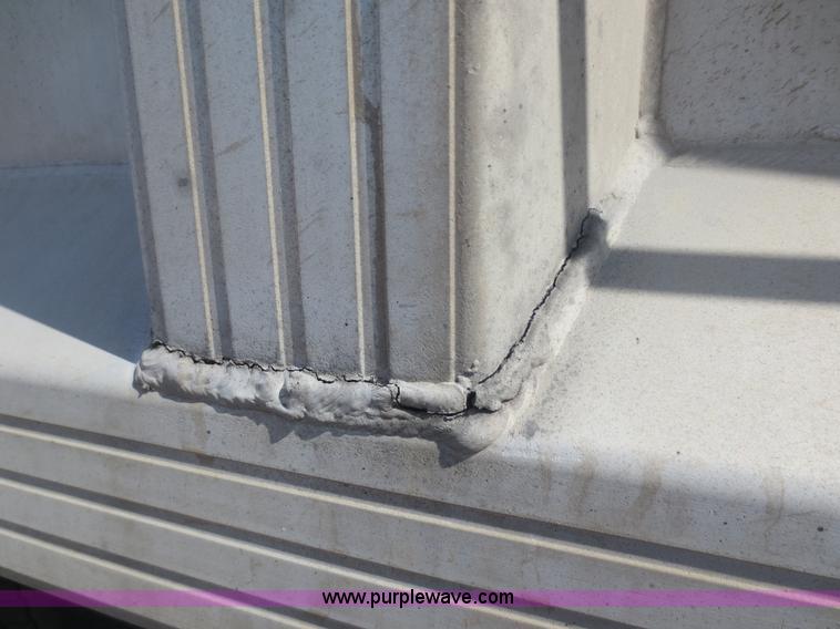 image for item D5867 1989 Travis end dump trailer