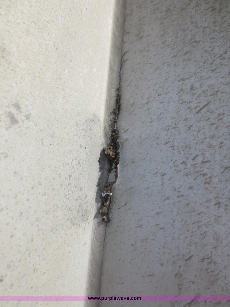 image for item D5867 1989 Travis end dump trailer