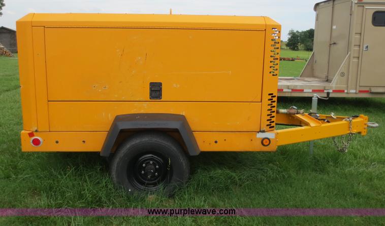 image for item D5982 2004 Ingersoll Rand air compressor