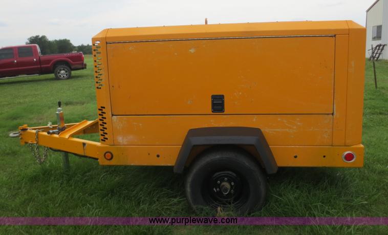 image for item D5982 2004 Ingersoll Rand air compressor