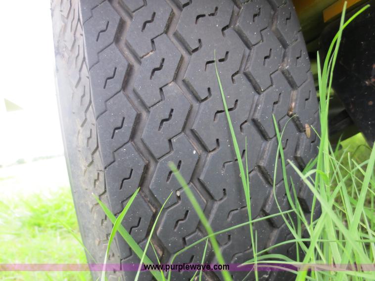 image for item D5982 2004 Ingersoll Rand air compressor