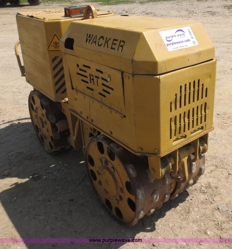 image for item D5985 1997 Wacker RT820 vibrating trench compactor