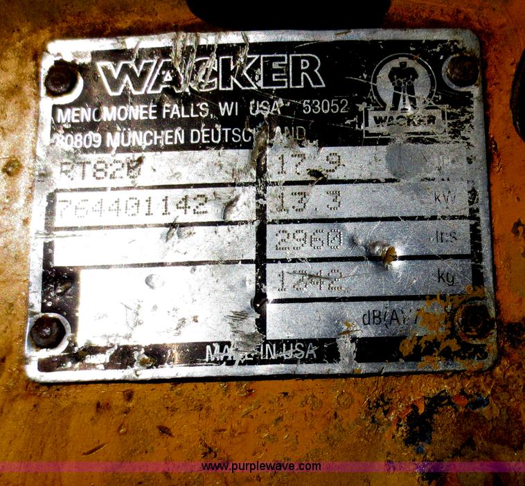 image for item D5985 1997 Wacker RT820 vibrating trench compactor
