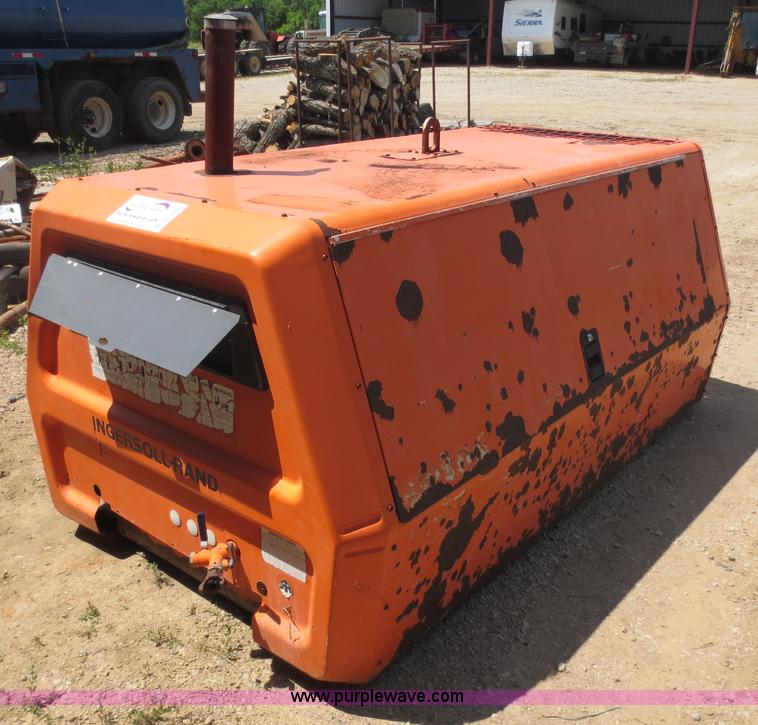 image for item D5986 Ingersoll Rand air compressor