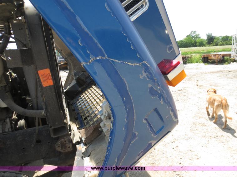 image for item D5987 1989 Ford L9000 vacuum truck