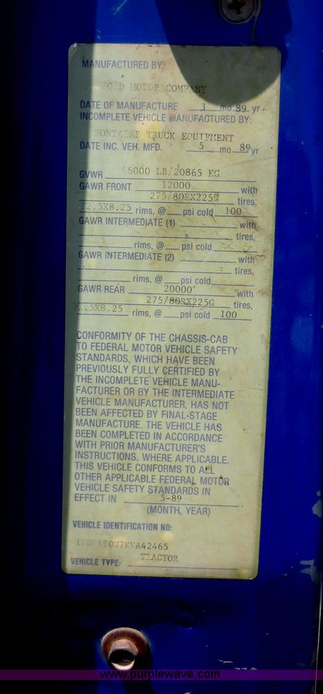 image for item D5987 1989 Ford L9000 vacuum truck