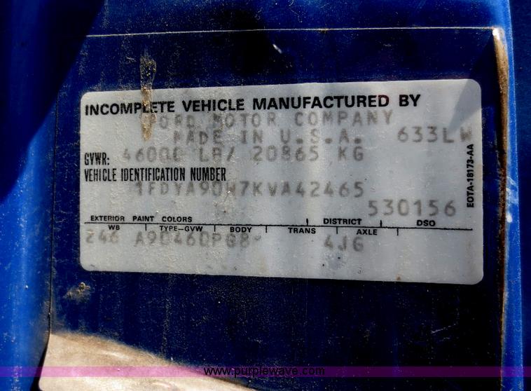 image for item D5987 1989 Ford L9000 vacuum truck