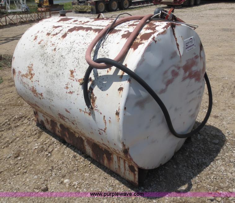 image for item D5990 (2) 500 gallon steel tanks