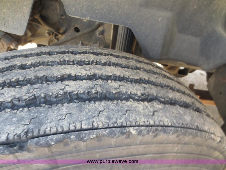 image for item D5992 1994 GMC TopKick boom truck