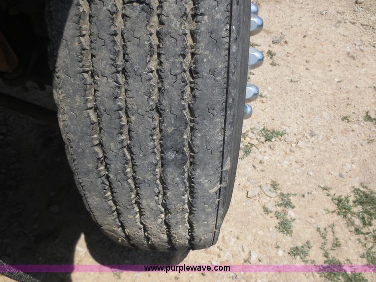 image for item D5992 1994 GMC TopKick boom truck