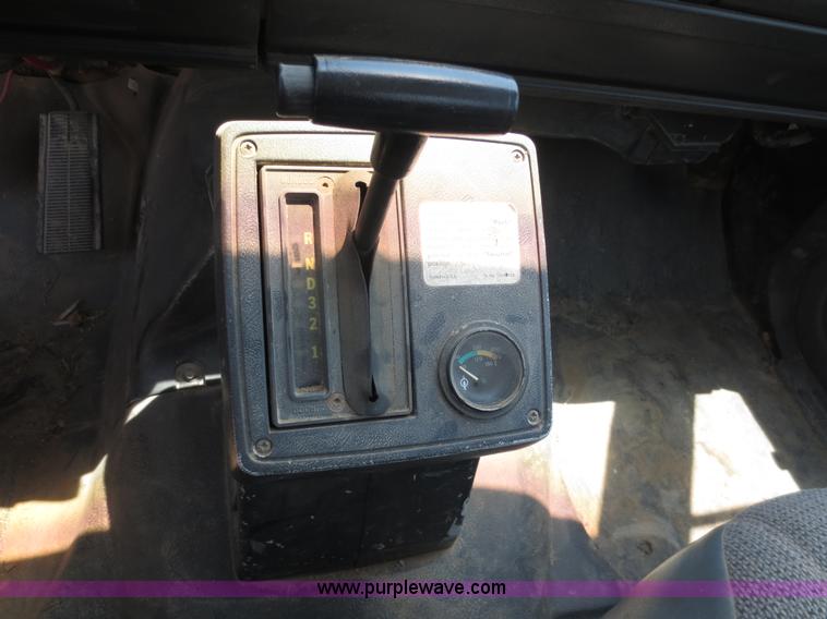 image for item D5992 1994 GMC TopKick boom truck