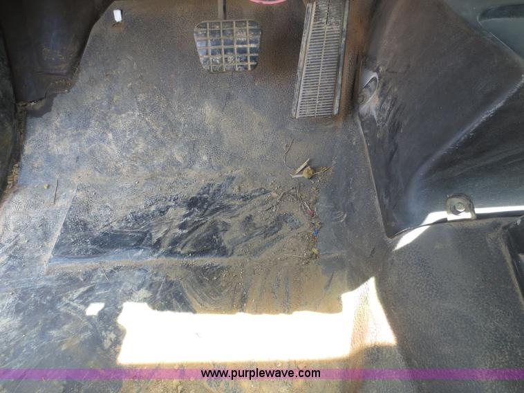 image for item D5992 1994 GMC TopKick boom truck