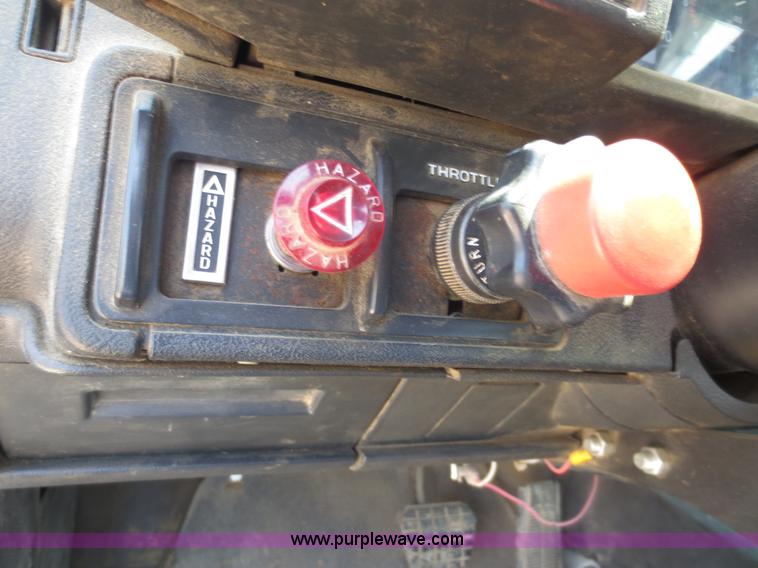 image for item D5992 1994 GMC TopKick boom truck