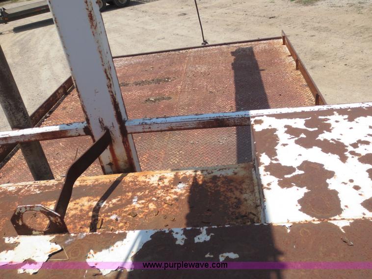 image for item D5992 1994 GMC TopKick boom truck