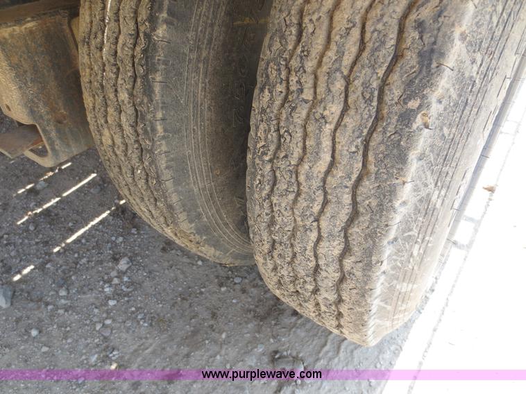 image for item D5993 1996 Hillsboro trailer