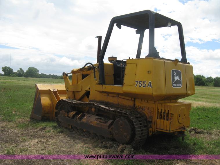 image for item D8388 1978 John Deere 755A track loader