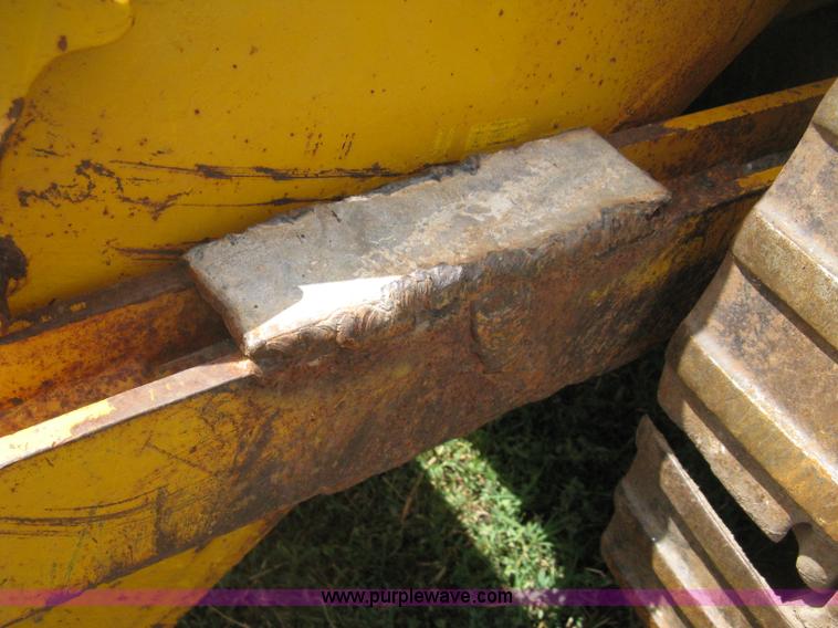 image for item D8388 1978 John Deere 755A track loader