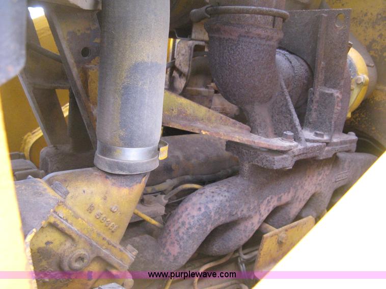 image for item D8388 1978 John Deere 755A track loader