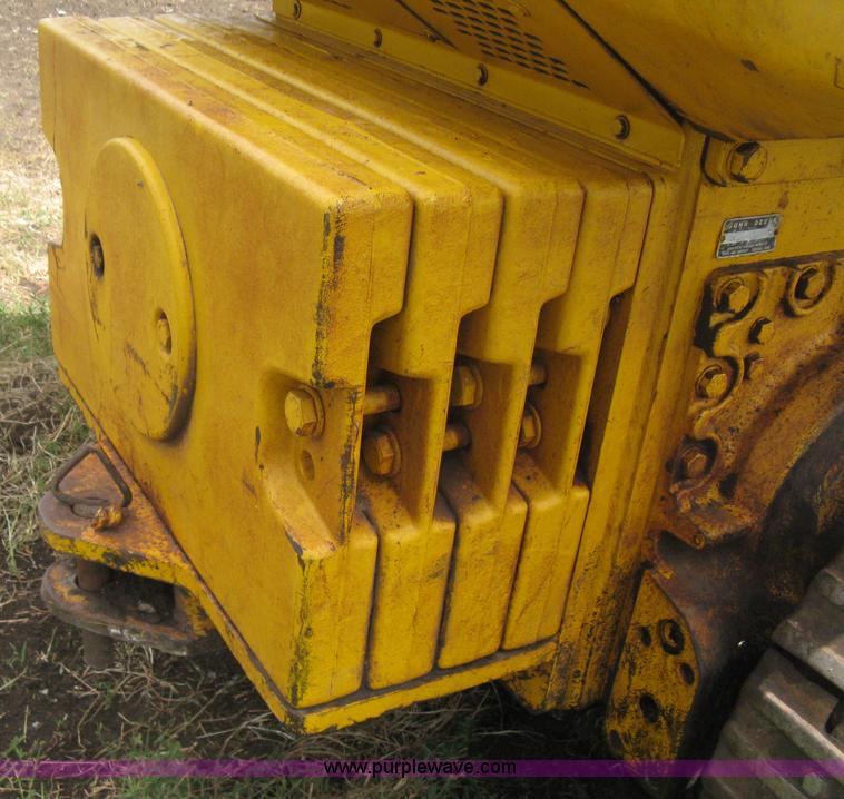 image for item D8388 1978 John Deere 755A track loader