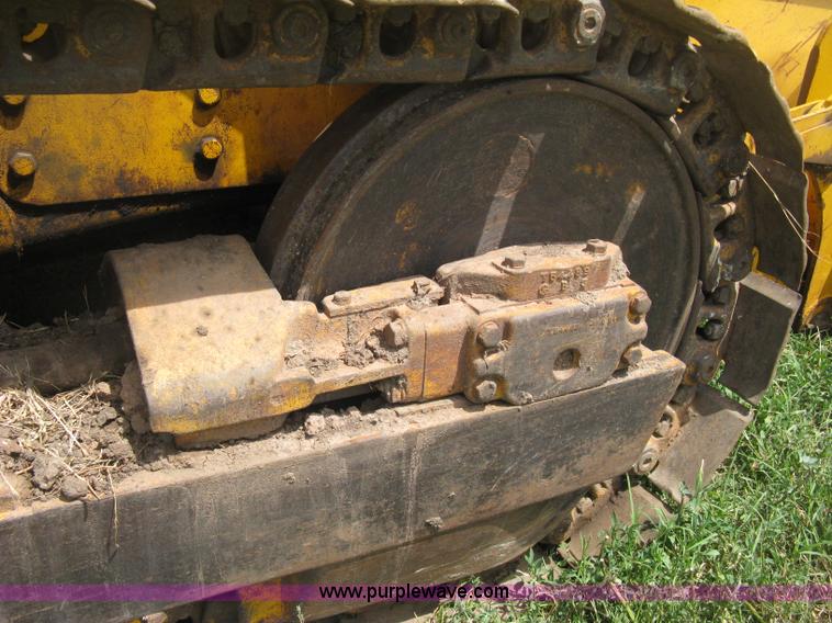 image for item D8388 1978 John Deere 755A track loader