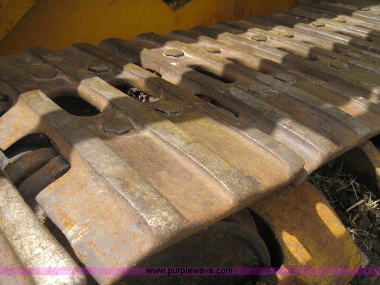 image for item D8388 1978 John Deere 755A track loader