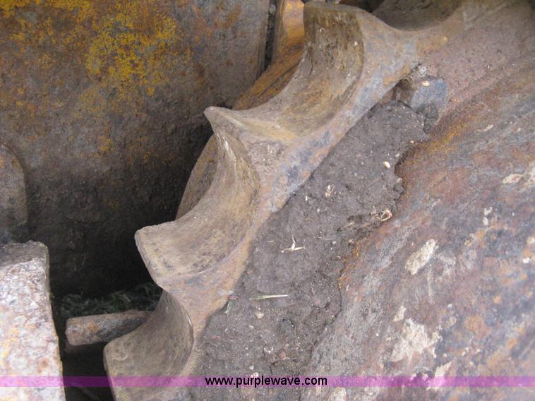 image for item D8388 1978 John Deere 755A track loader