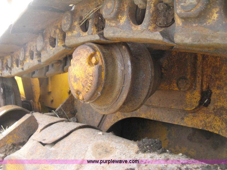 image for item D8388 1978 John Deere 755A track loader