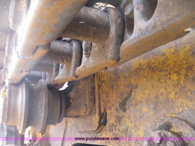 image for item D8388 1978 John Deere 755A track loader