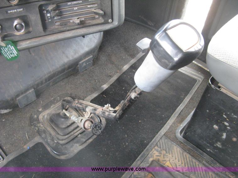 image for item D8389 1985 GMC General semi truck