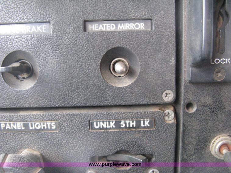 image for item D8389 1985 GMC General semi truck