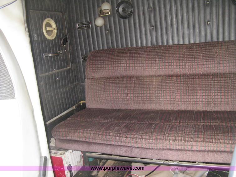 image for item D8389 1985 GMC General semi truck