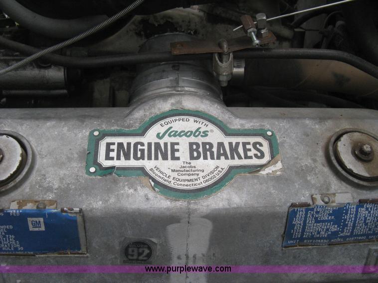 image for item D8389 1985 GMC General semi truck