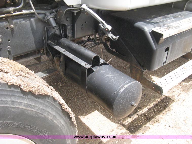 image for item D8389 1985 GMC General semi truck