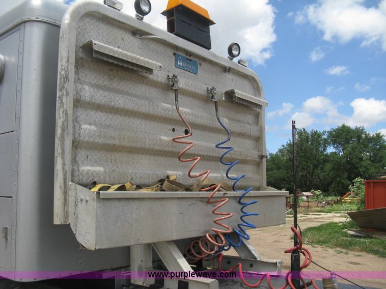 image for item D8389 1985 GMC General semi truck