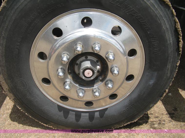 image for item D8389 1985 GMC General semi truck