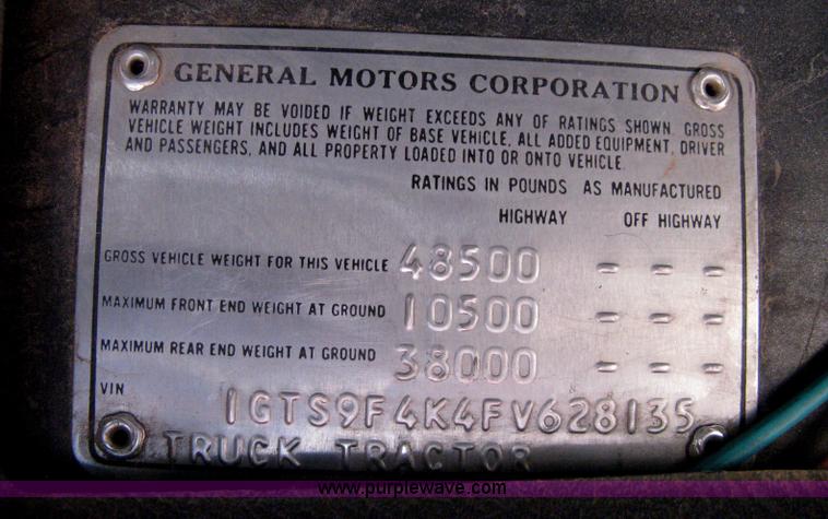 image for item D8389 1985 GMC General semi truck