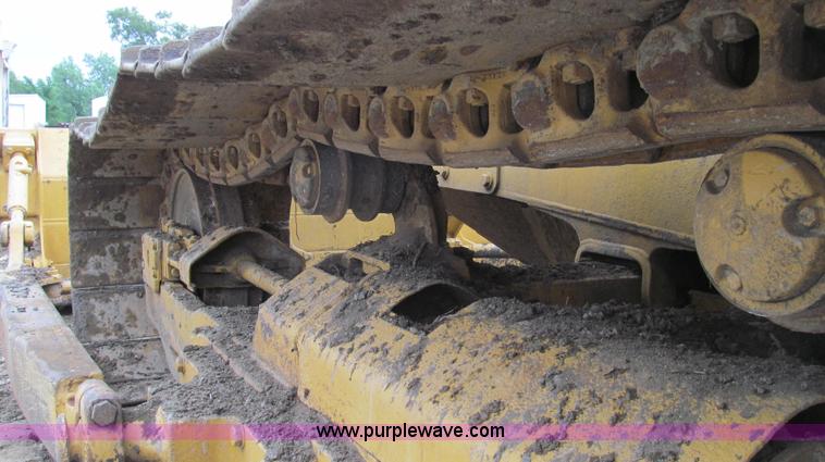 image for item E3998 1990 John Deere 850B Long Track dozer
