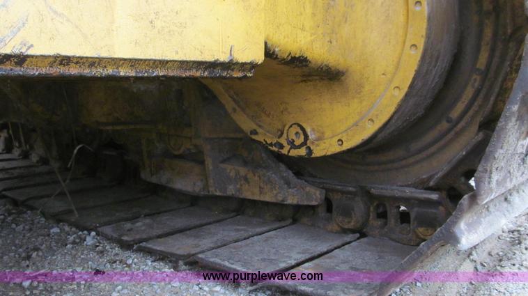 image for item E3998 1990 John Deere 850B Long Track dozer