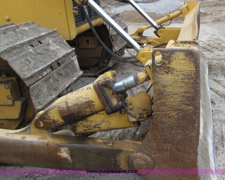 image for item E3998 1990 John Deere 850B Long Track dozer