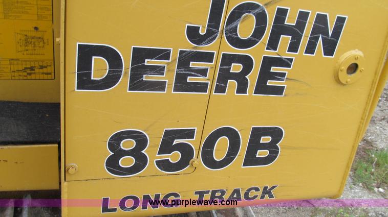 image for item E3998 1990 John Deere 850B Long Track dozer