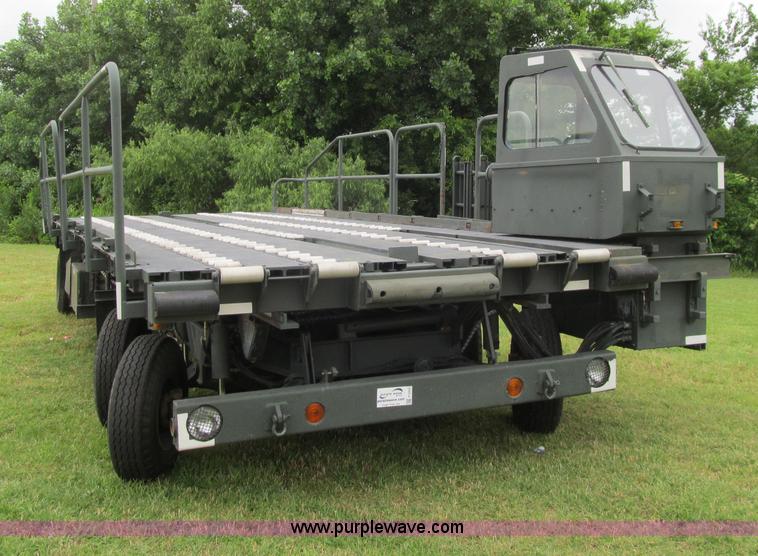 image for item F3207 1985 Emersion A/S32H5A cargo loader