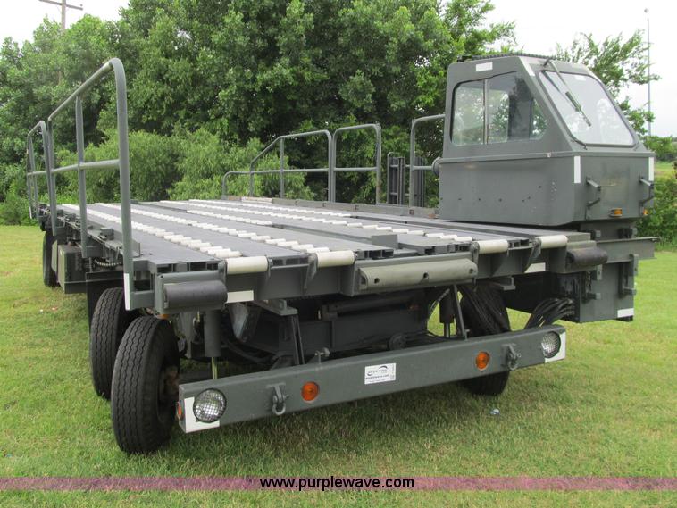 image for item F3207 1985 Emersion A/S32H5A cargo loader