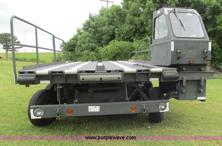 image for item F3207 1985 Emersion A/S32H5A cargo loader