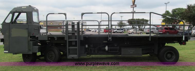 image for item F3207 1985 Emersion A/S32H5A cargo loader