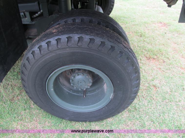 image for item F3207 1985 Emersion A/S32H5A cargo loader