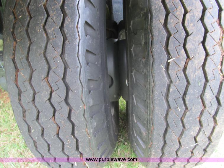 image for item F3207 1985 Emersion A/S32H5A cargo loader