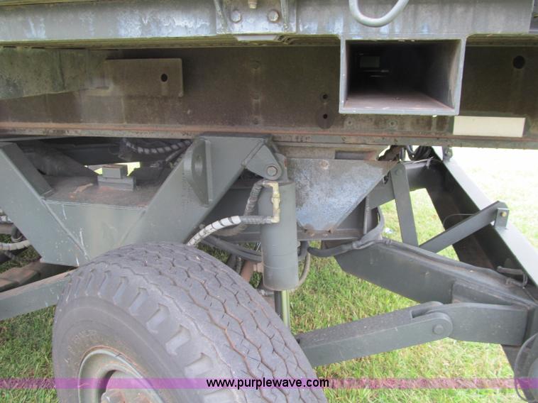 image for item F3207 1985 Emersion A/S32H5A cargo loader