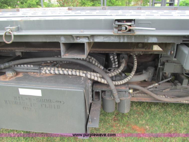 image for item F3207 1985 Emersion A/S32H5A cargo loader