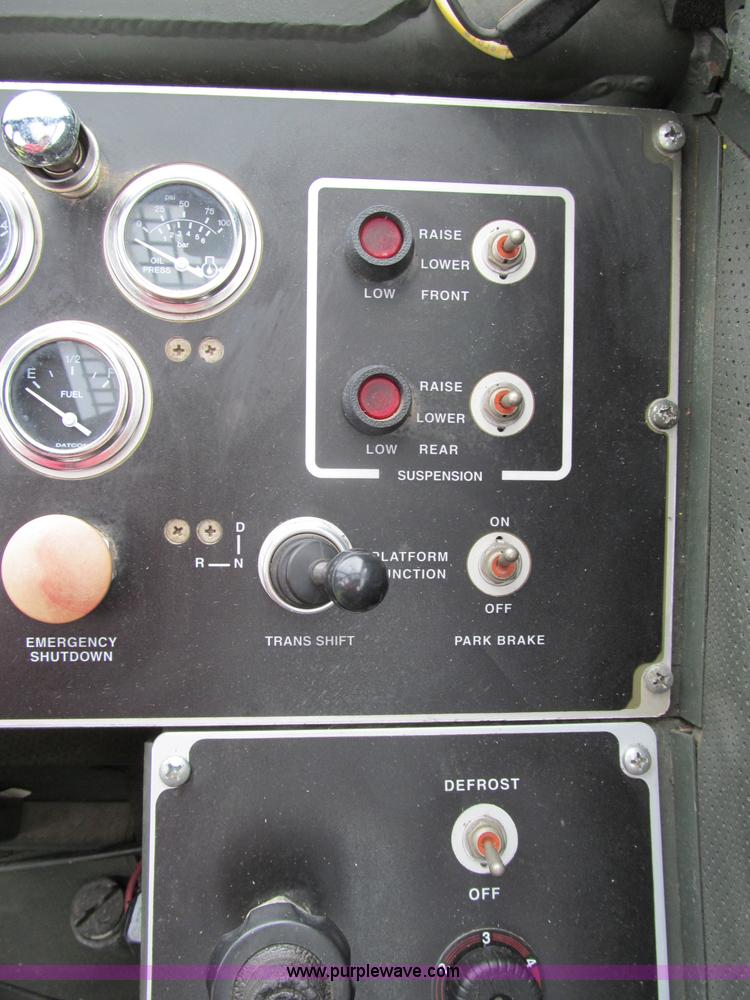 image for item F3207 1985 Emersion A/S32H5A cargo loader