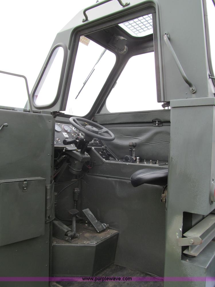 image for item F3207 1985 Emersion A/S32H5A cargo loader